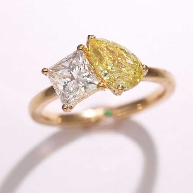 'Toi et Moi' centre diamonds