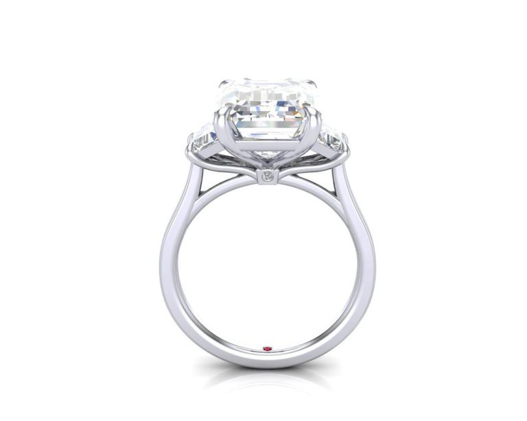 Gwen Stefani engagement ring emerald diamond Trilogy ring