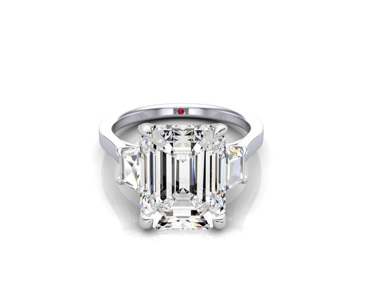 Gwen Stefani engagement ring emerald diamond Trilogy ring