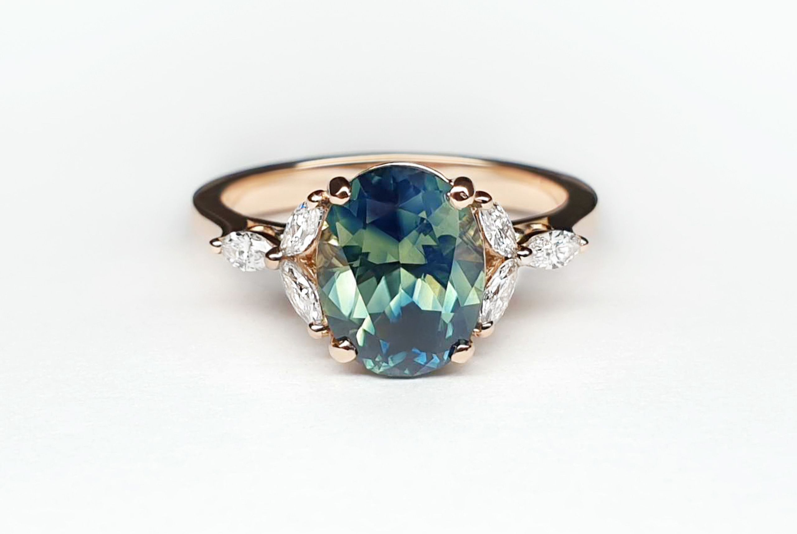 bi-colour sapphire