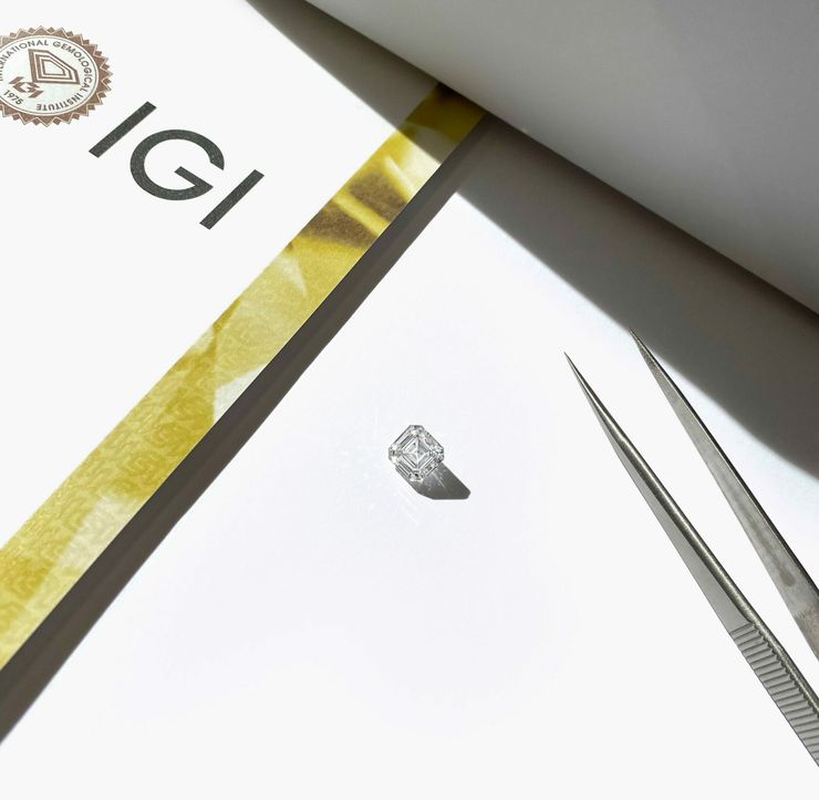 Asscher cut diamond tweezers igi certificate