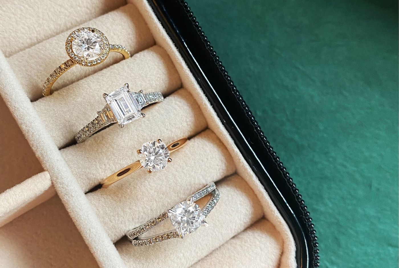 Solitaire engagement ring display case banner