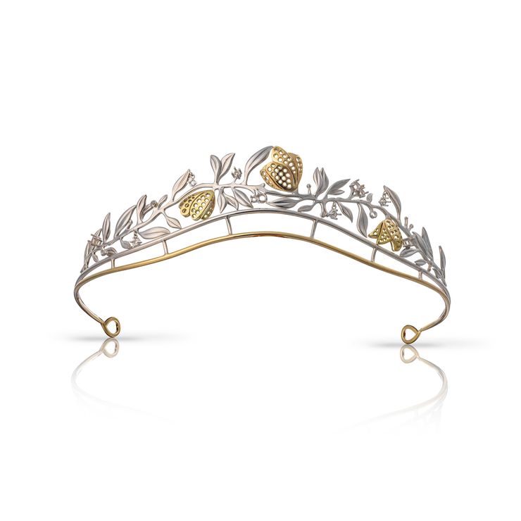 Alvarez Sharon Jos Skeates EC One Blossoming Petals silver gold tiara ©The Goldsmiths’ Company 2018