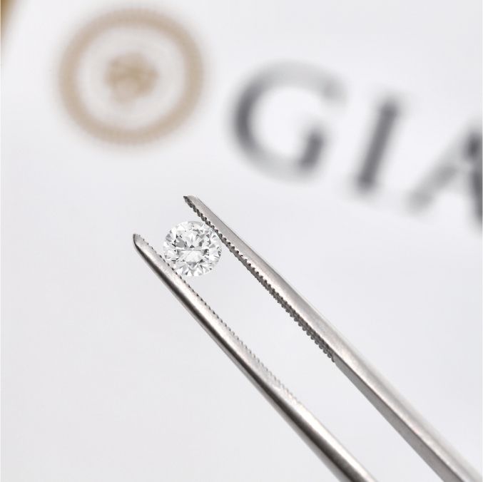 GIA natural round diamond certification
