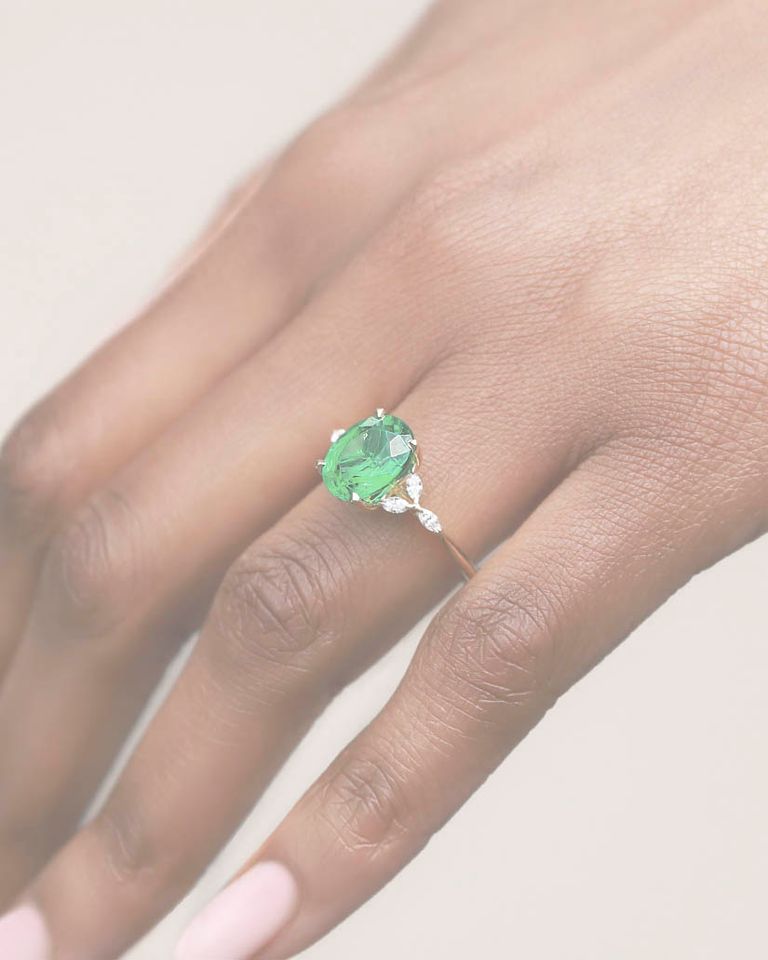 Emerald banner tamora on hand