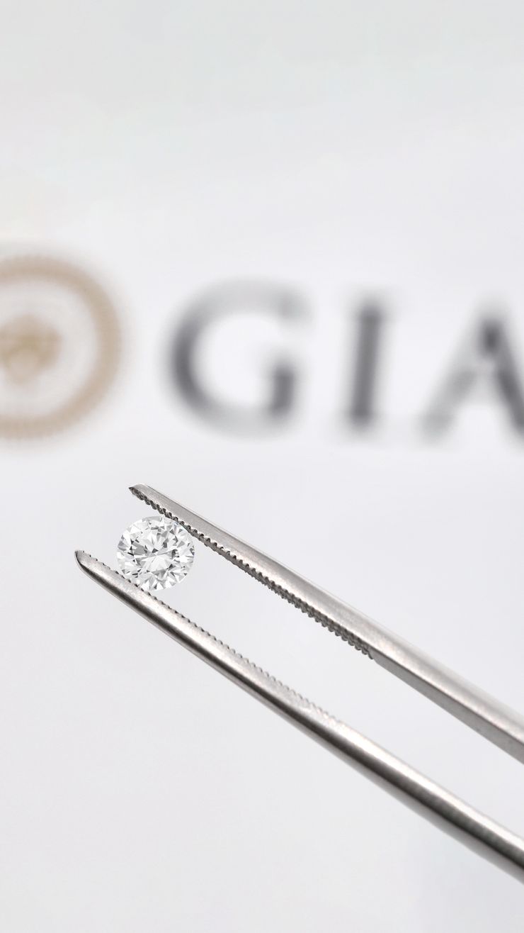 Gia natural round diamond certification