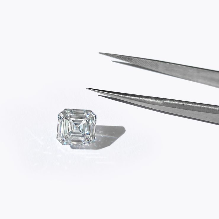 Loose asscher diamond tweezers