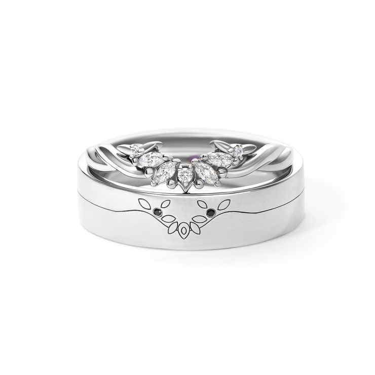 Organic inspired fluid nature pattern matching wedding ring set