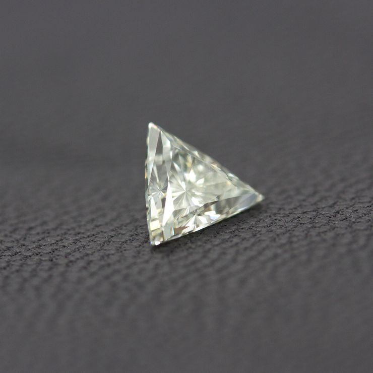 Trillion cut diamond