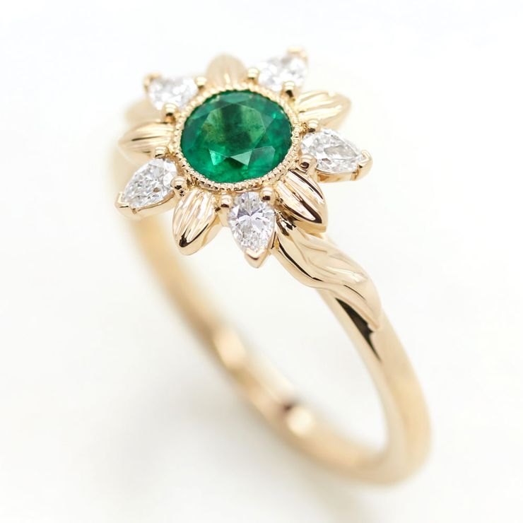 Samantha green emerald yellow gold flower ring