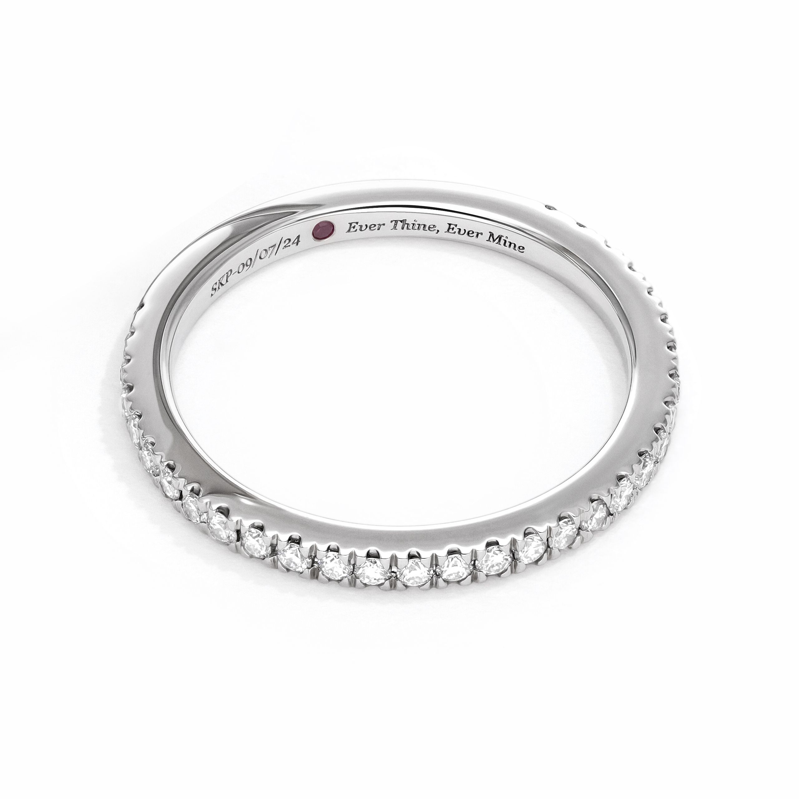 Diamond pave weddin ring band