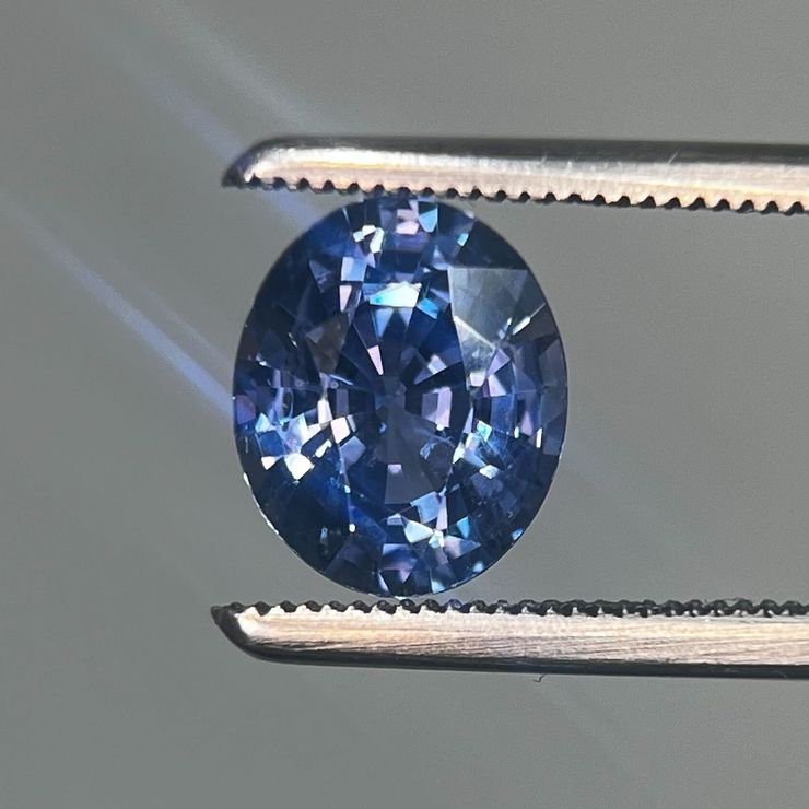 Lustre symmetry sapphire