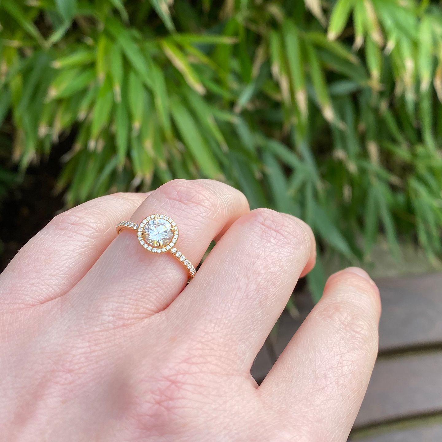 Bright natural light diamond