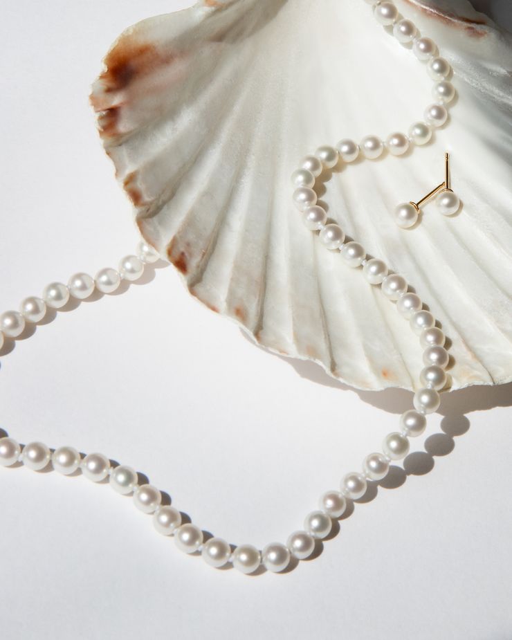 Pearls on shell