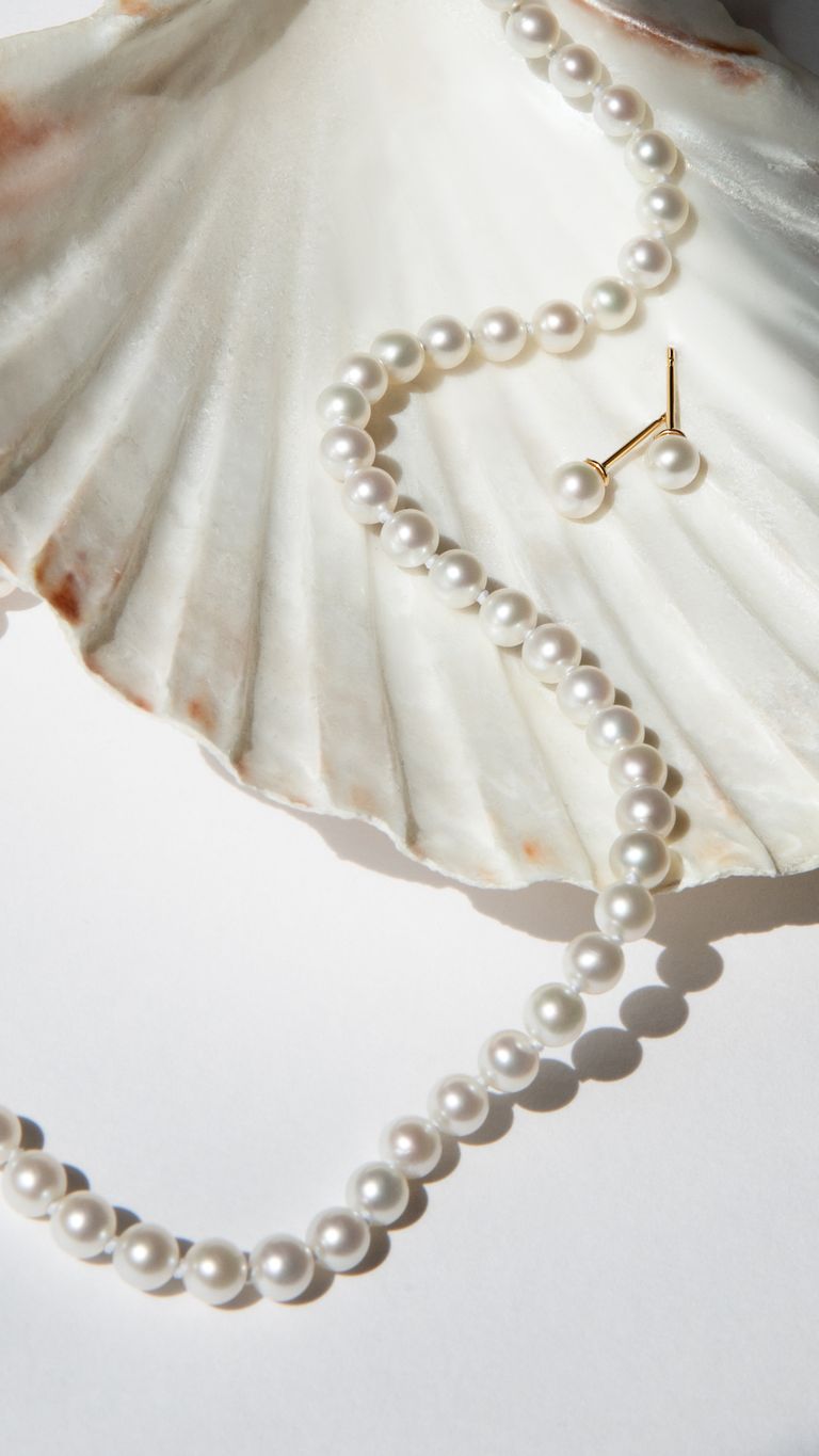 Pearl on shell