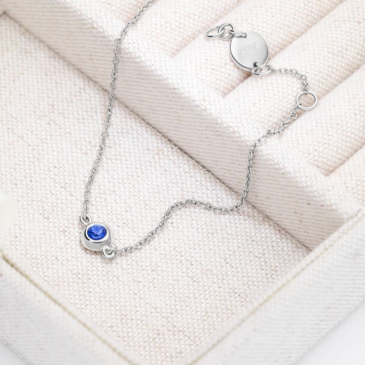 Blue sapphire solanna bracelet jewellery box