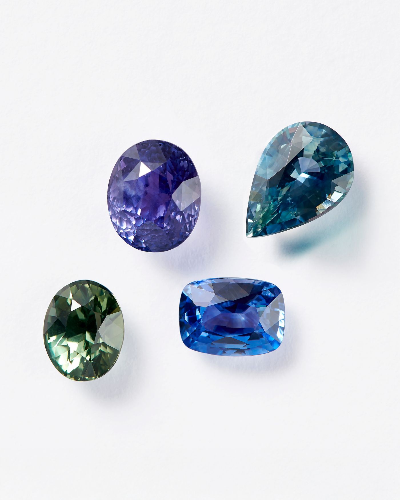 Blue and green sapphire gemstones for fine jewellery