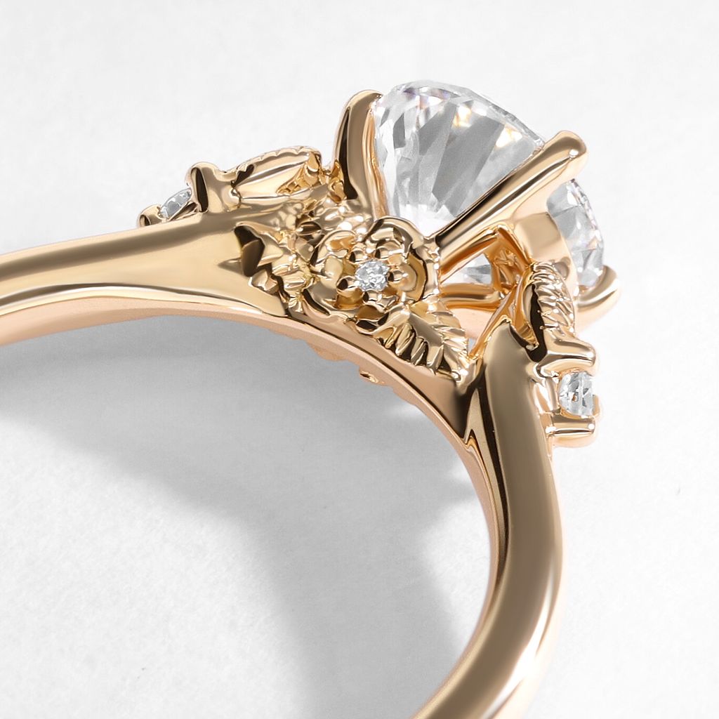 I want a ring that looks like the rose gold is blooming around the diamond.