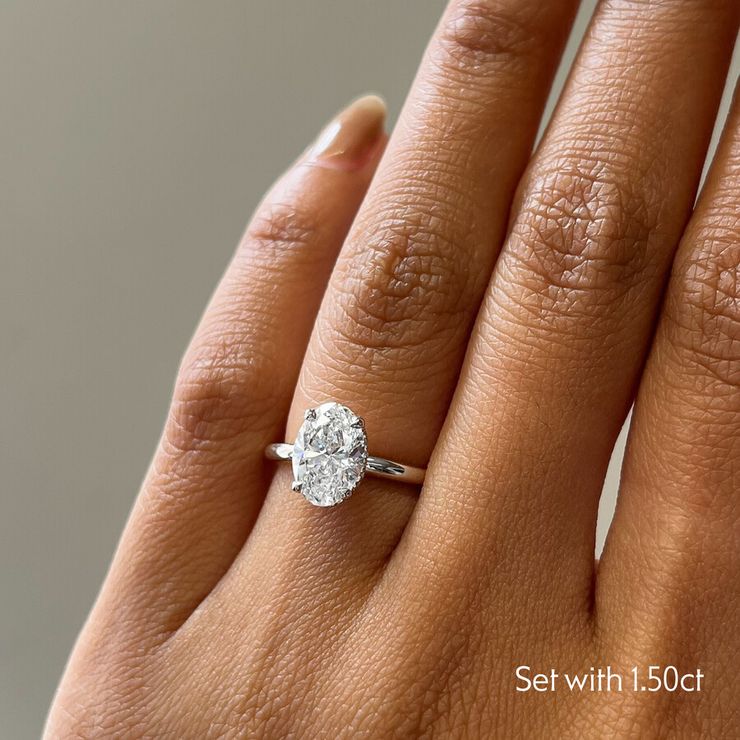 Taylor & Hart Whisper Oval Engagement Ring 1