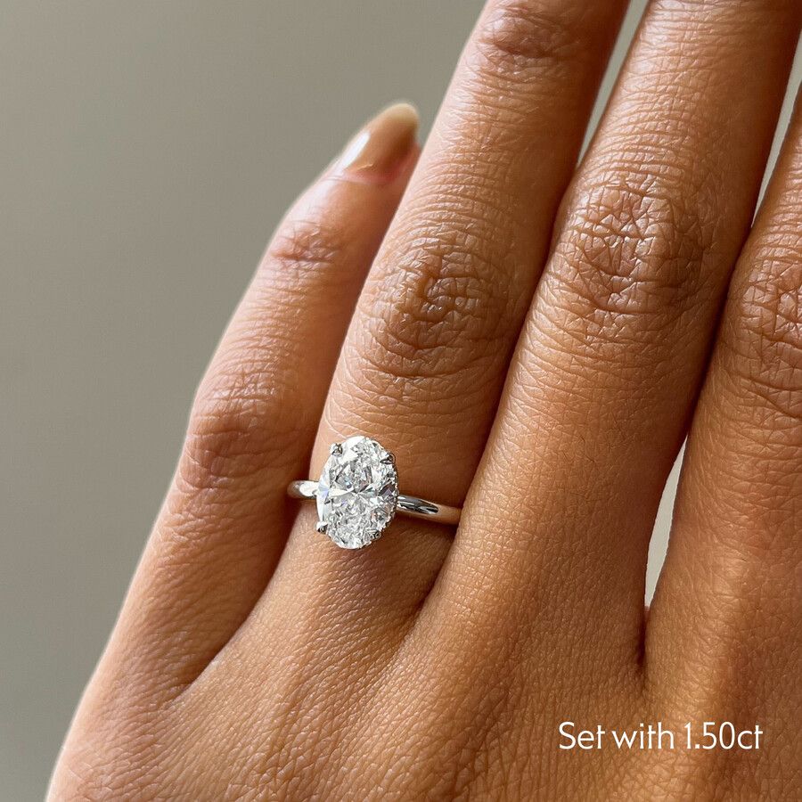 Taylor & Hart Whisper Oval Engagement Ring 3