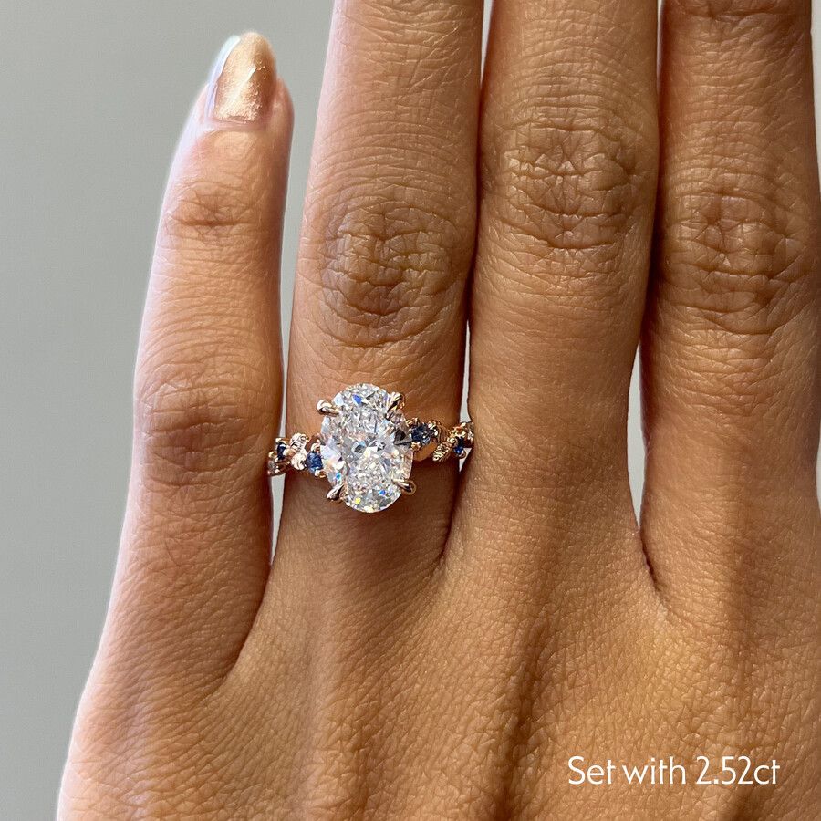 Taylor & Hart Lierre Oval Engagement Ring 3