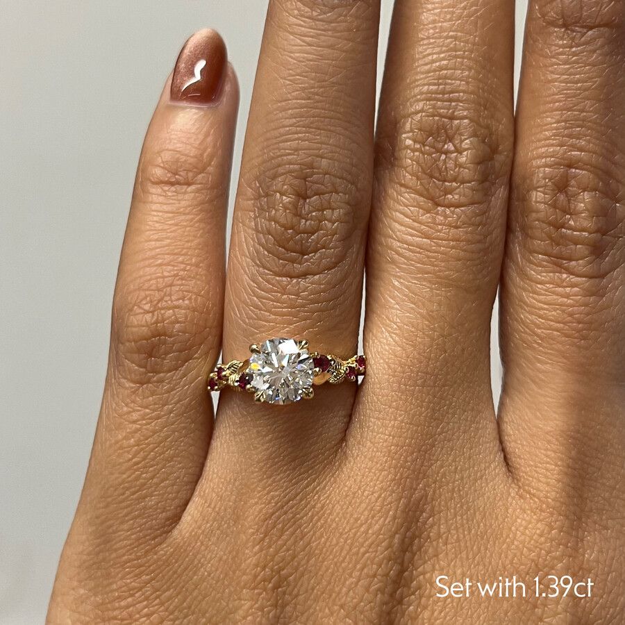Taylor & Hart Lierre Round Engagement Ring 1