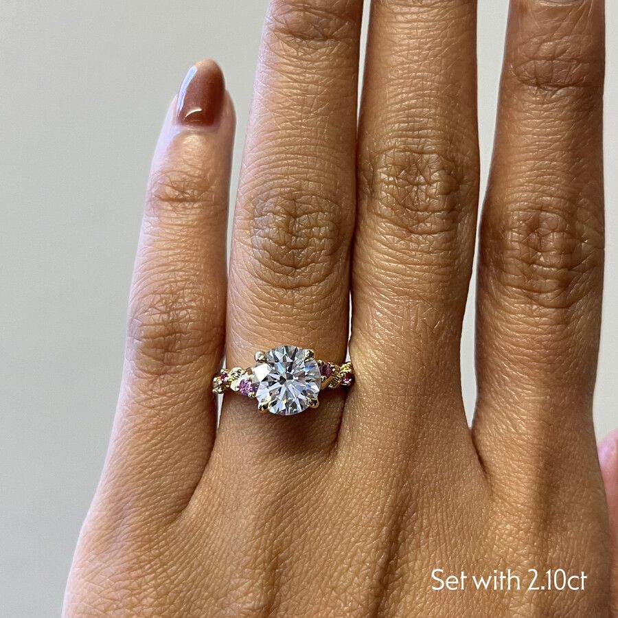 Taylor & Hart Lierre Round Engagement Ring 1