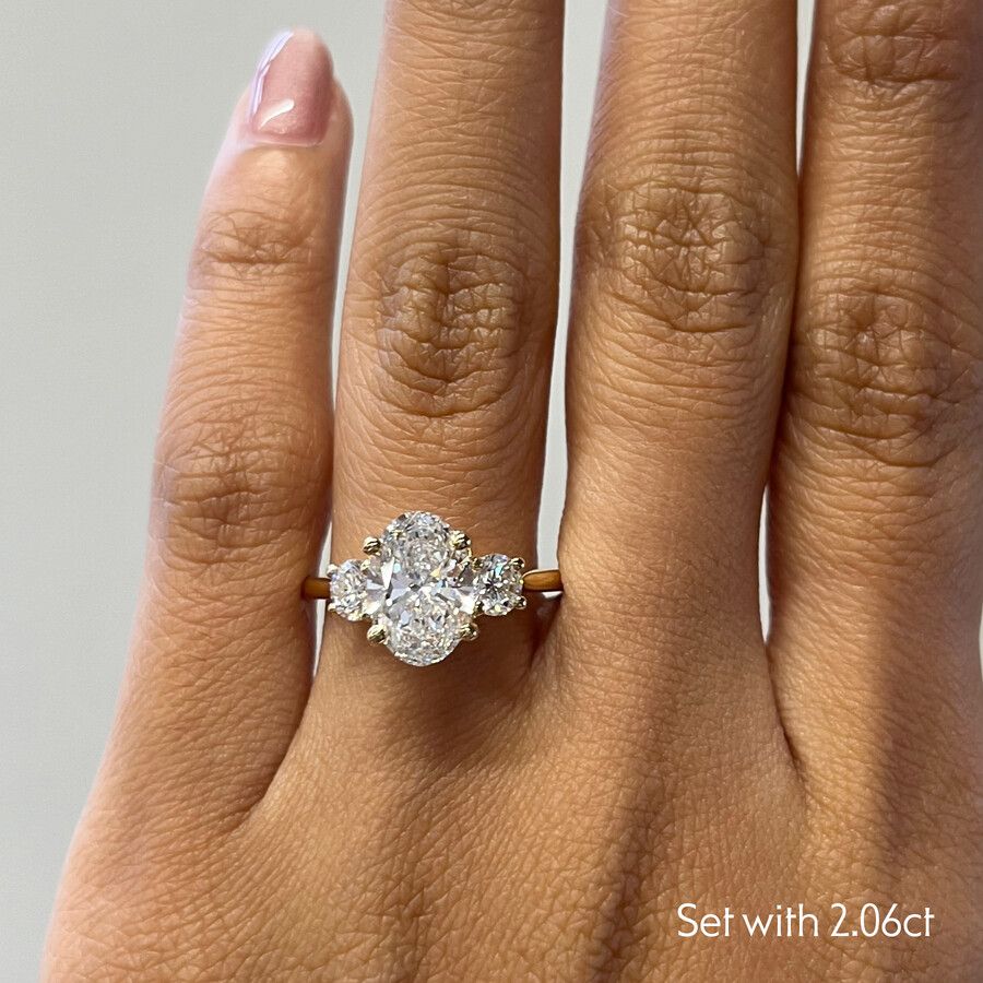 Taylor & Hart Venus Oval Engagement Ring 1