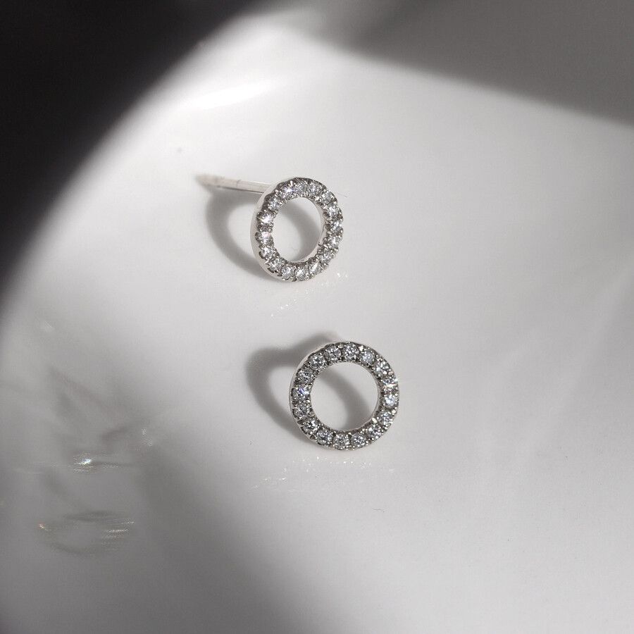 Taylor & Hart Eton Full Studs Jewellery 2