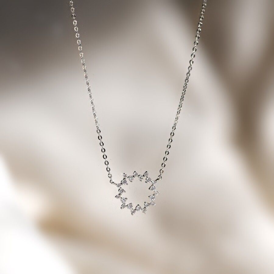 Nieve Necklace