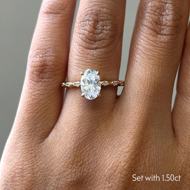 Taylor & Hart Izarra Oval Engagement Ring 1