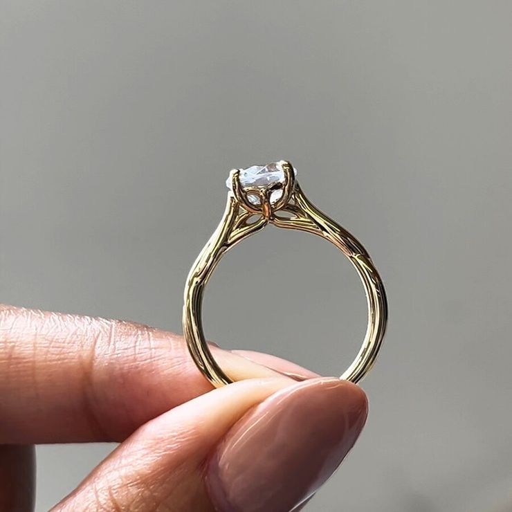 Taylor & Hart Mariposa Round Engagement Ring 4