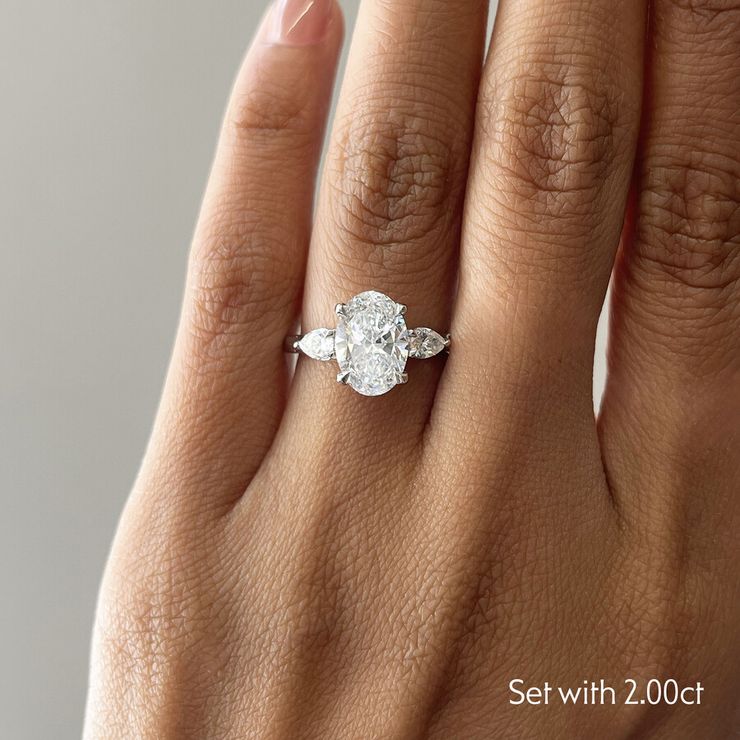 Taylor & Hart Affinity Oval Engagement Ring 1