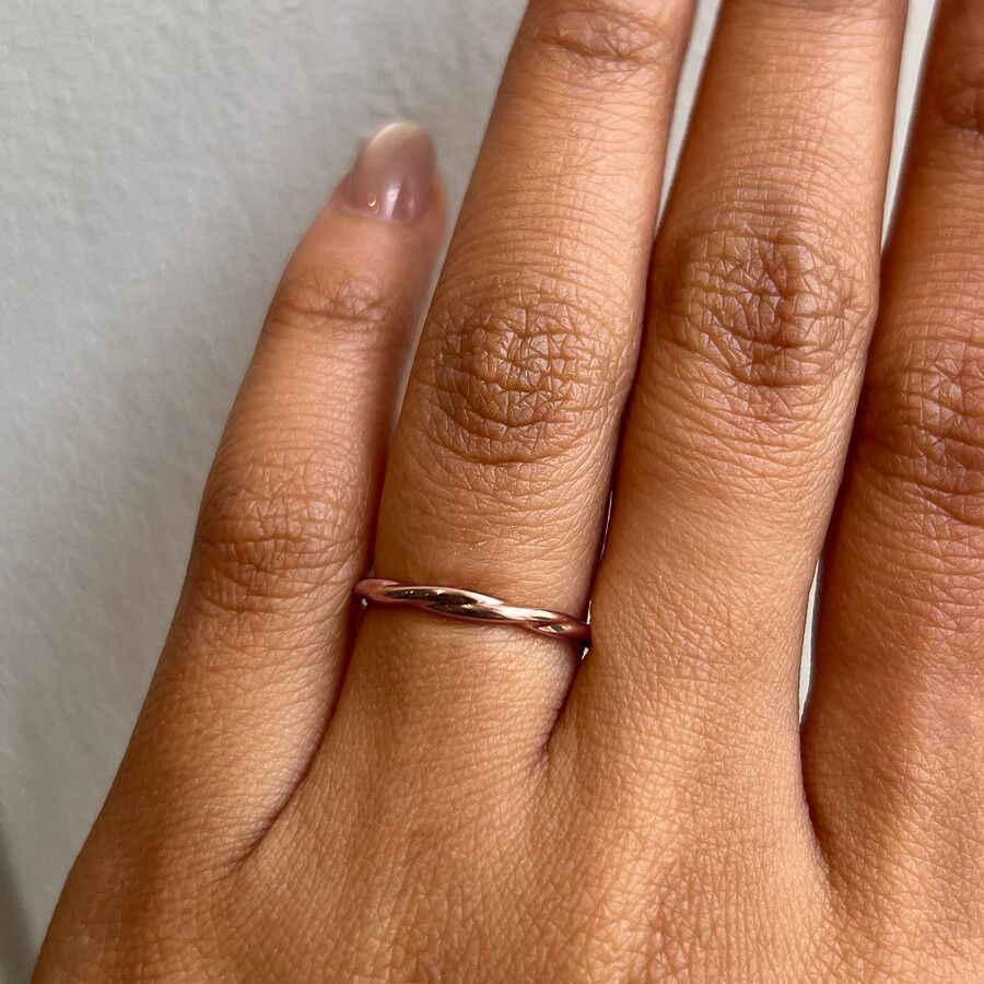 Taylor & Hart Brisa Wedding Ring 2
