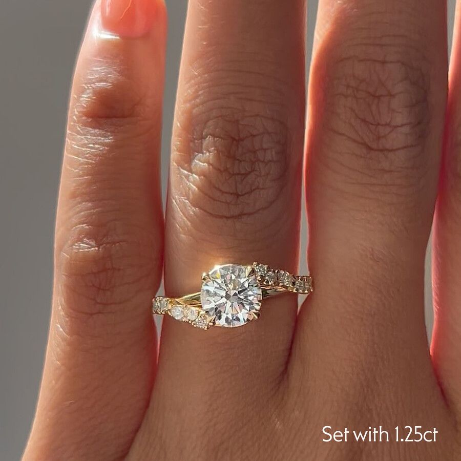 Taylor & Hart Avalon Round Engagement Ring 1