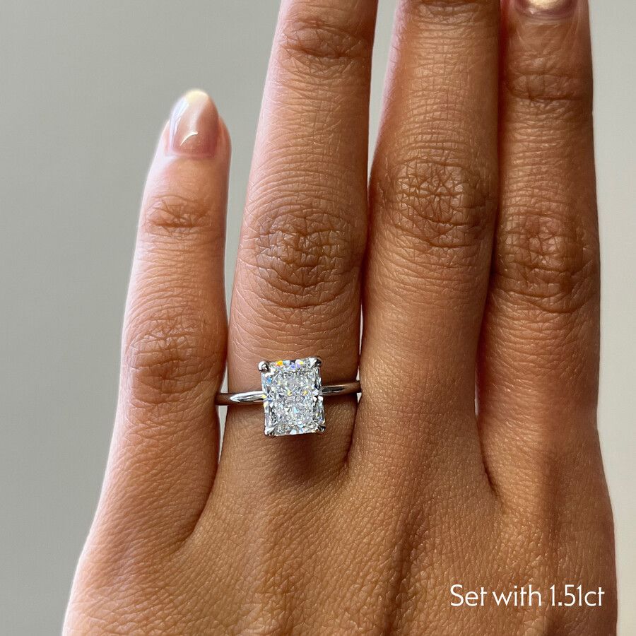 Taylor & Hart Demure Radiant Engagement Ring 2