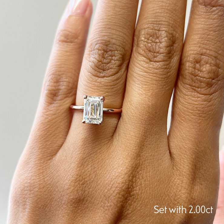 Taylor & Hart Demure Emerald Engagement Ring 4