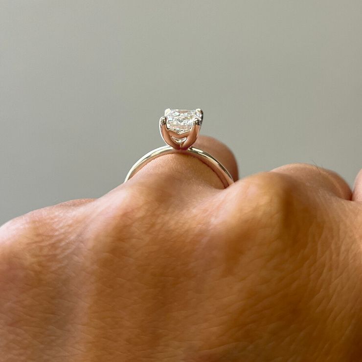 Taylor & Hart Demure Emerald Engagement Ring 5