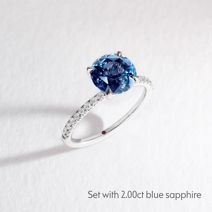 Taylor & Hart Dulcet Round Engagement Ring 4