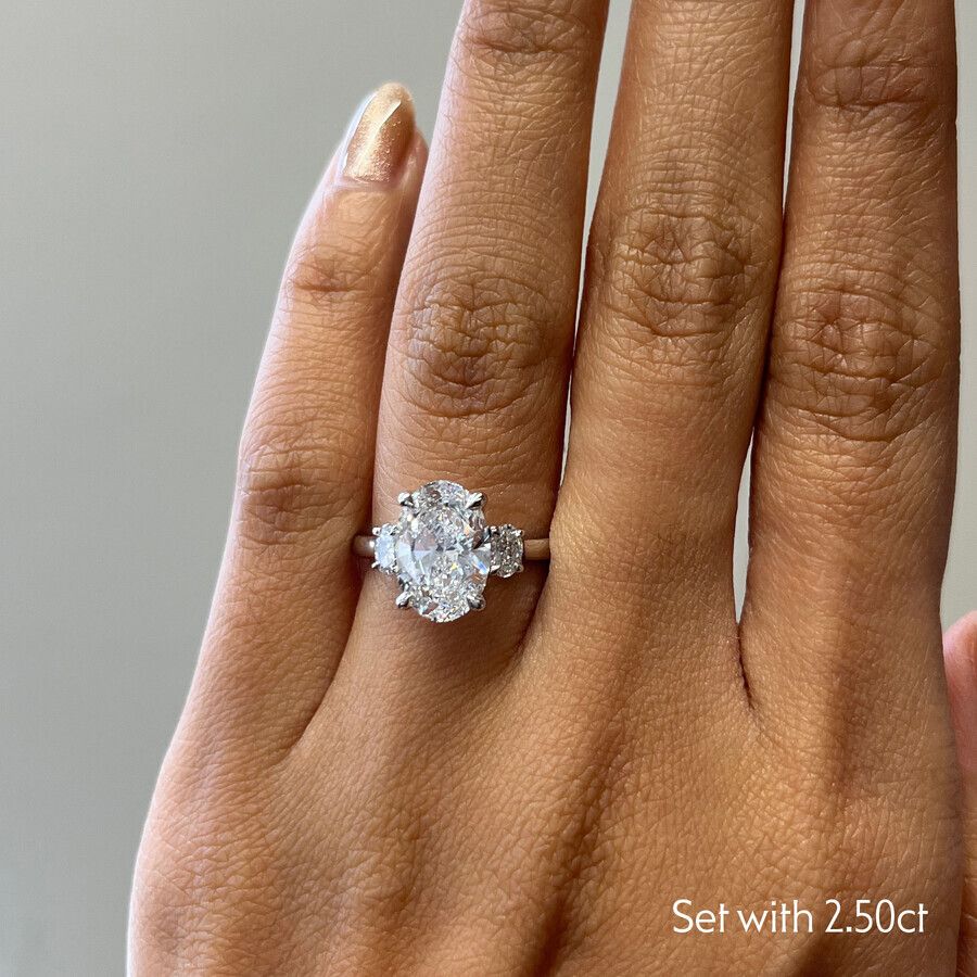 Taylor & Hart Orion Oval Engagement Ring 3