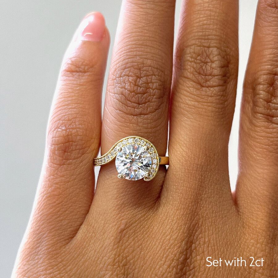 Taylor & Hart Comet Round Engagement Ring 1