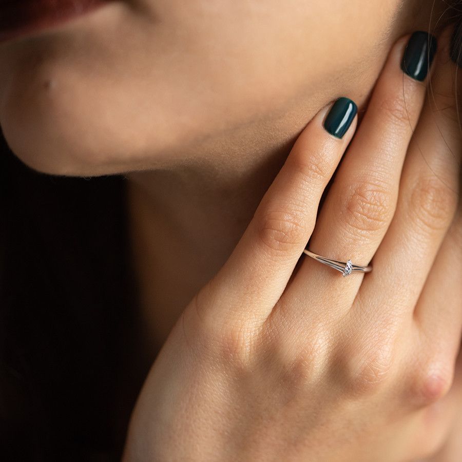 Taylor &amp; Hart Montreal Proposal Ring - Medium Size (L) Ready to Go Ring 3