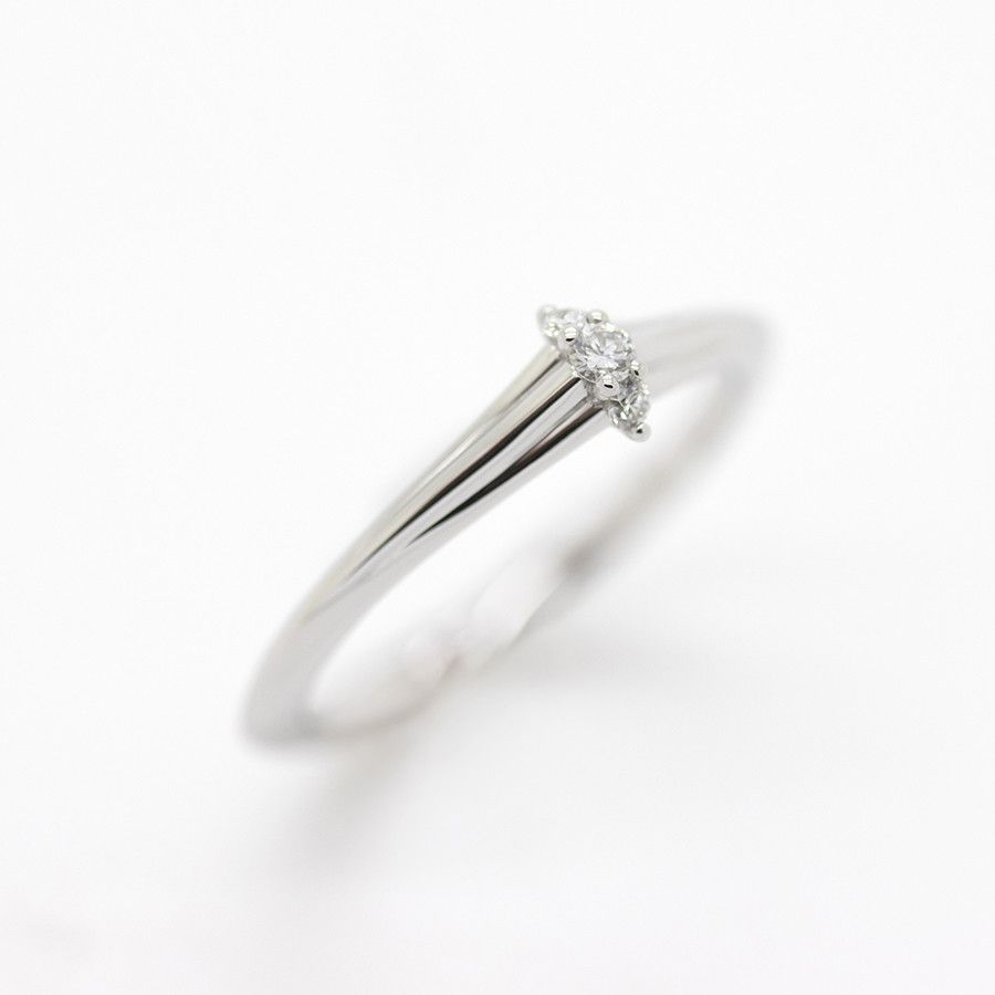 Taylor &amp; Hart Montreal Proposal Ring - Medium Size (L) Ready to Go Ring 4