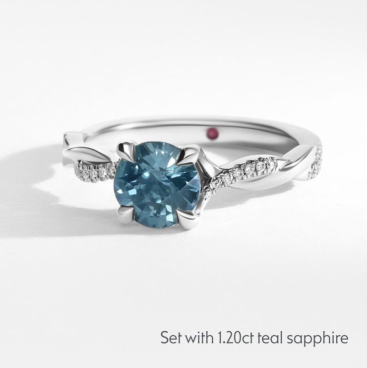 Taylor & Hart Cassia Round Engagement Ring 4