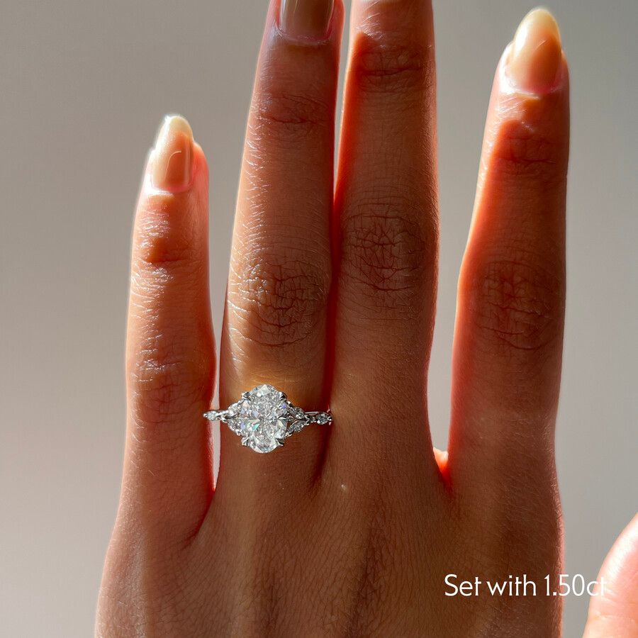 Taylor & Hart Tamora Oval Engagement Ring 3