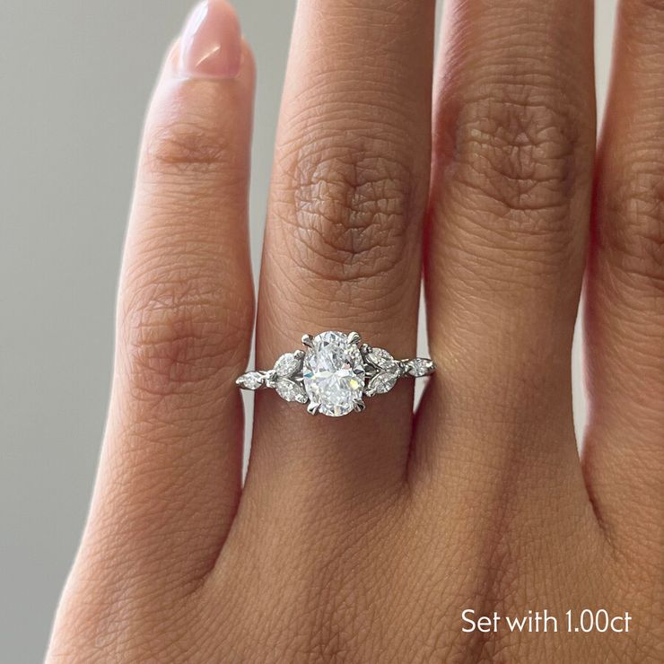 Taylor & Hart Tamora Oval Engagement Ring 2