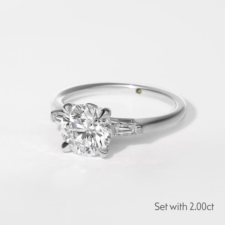 Taylor & Hart Mirror Round Engagement Ring 1
