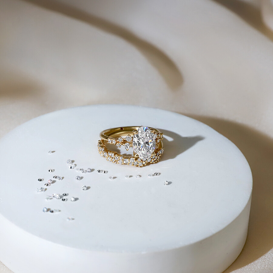 Taylor & Hart Marula Oval Engagement Ring 3