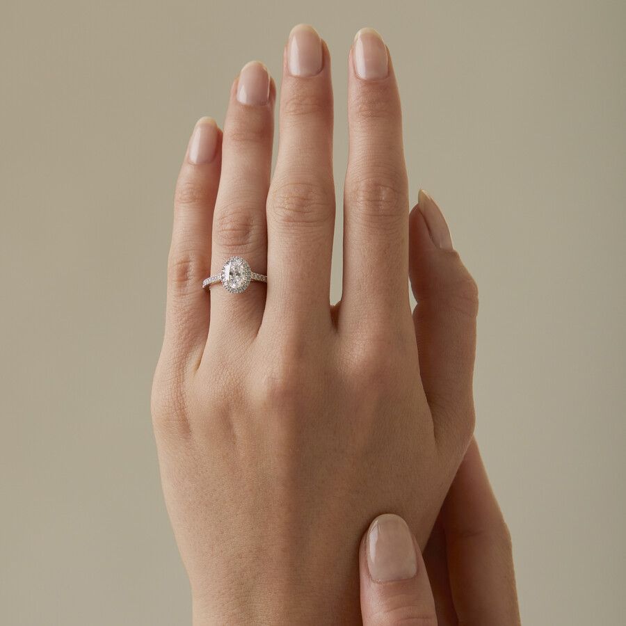 Taylor & Hart Allure Oval Engagement Ring 2