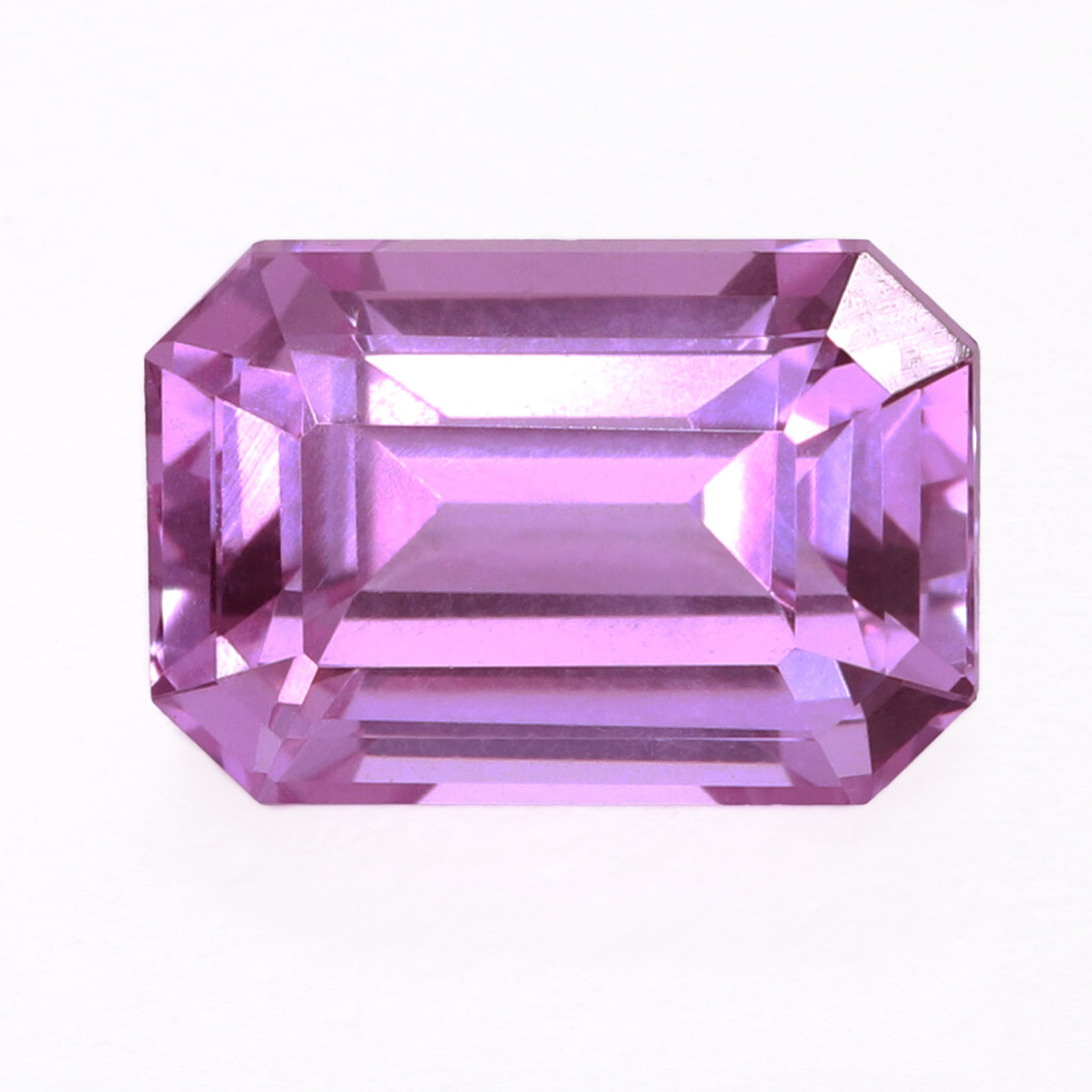 Emerald 1.45ct Natural Pink Sapphire, Medium, Eye-Clean: €0